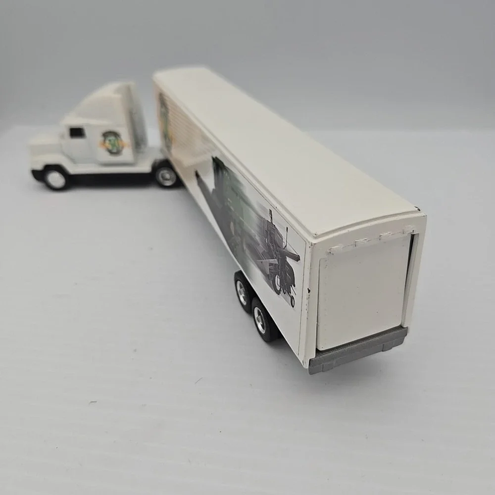 1/64 John Deere Self-Propelled Combines‎ 50Th Anniv. Tractor & Trailer